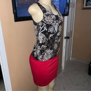 ♥️💝♥️ Bundle of 2 pieces. Top / mini skirt